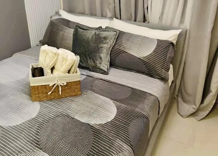 The Place To Be With Balcony And Kitchen Mandaluyong *