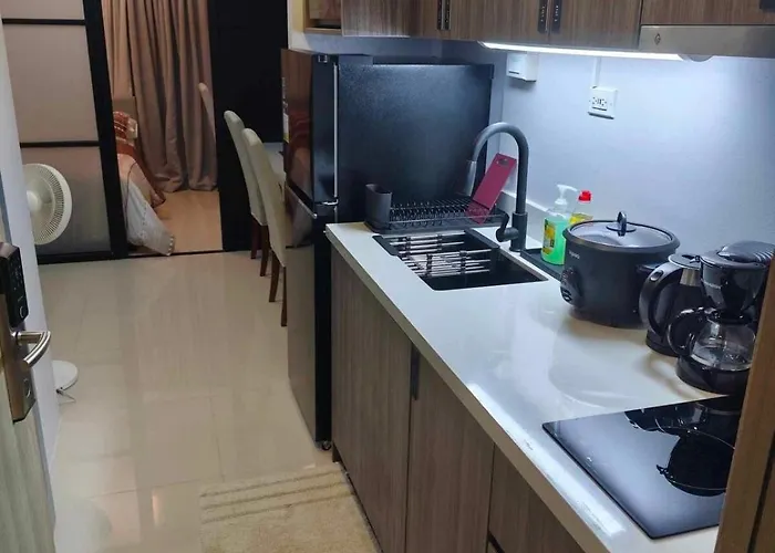 Apartment The Place To Be With Balcony And Kitchen Mandaluyong *