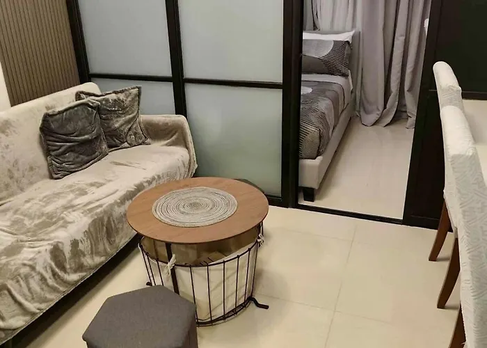 Apartment The Place To Be With Balcony And Kitchen Mandaluyong
