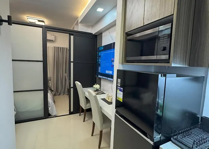 The Place To Be With Balcony And Kitchen Mandaluyong Apartment *