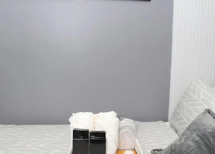 The Place To Be With Balcony And Kitchen Mandaluyong Apartment